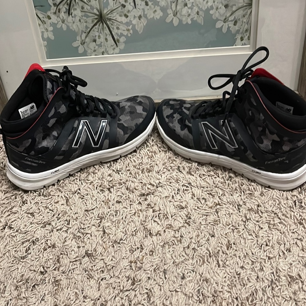 New Balance 811V2 Mid Cross Trainer Black Camo 12